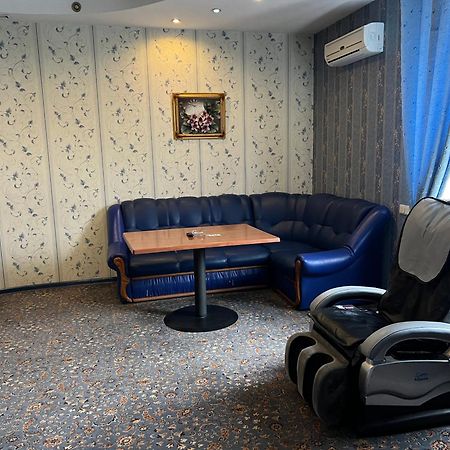 Готельно-Ресторанний Комплекс Б-52 Sofiivska Borshchahivka Екстер'єр фото